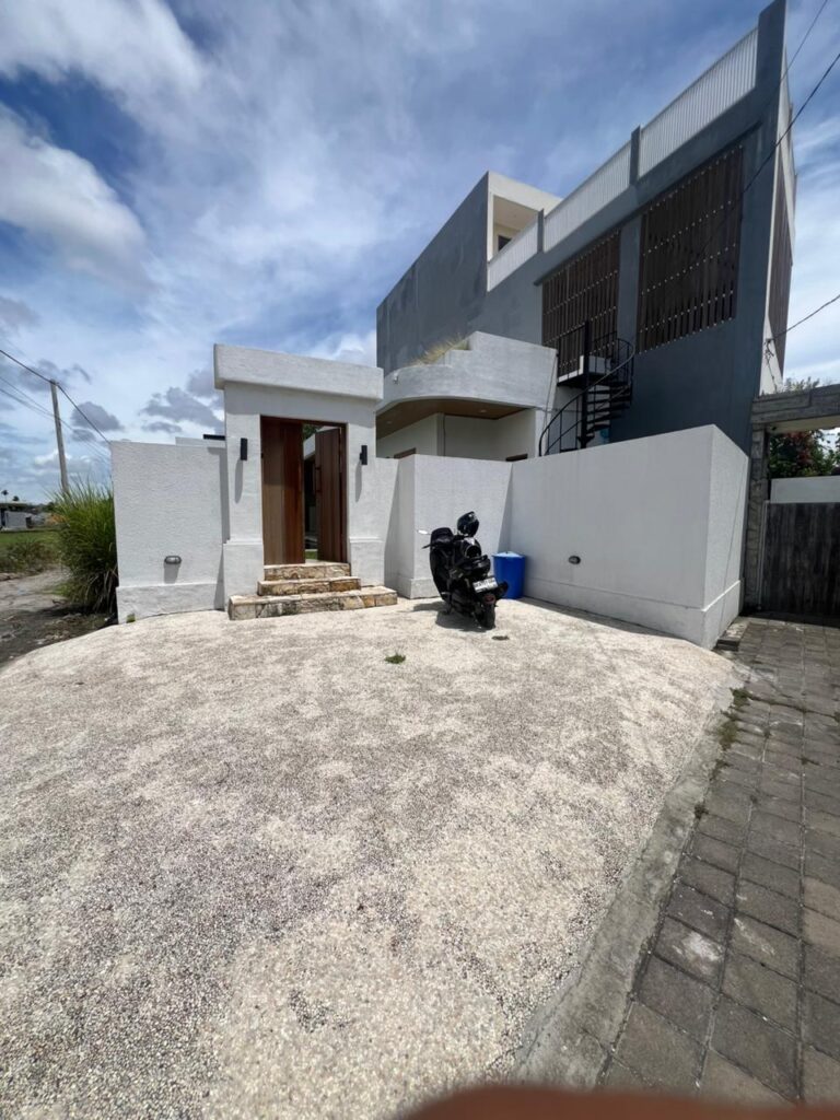 Luxury 2BR Villa with Rooftop Rice Field View – Prime Seminyak Location