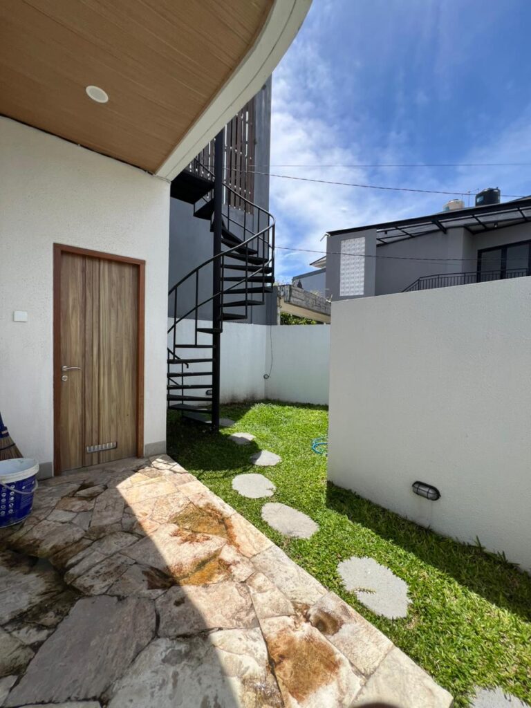 Luxury 2BR Villa with Rooftop Rice Field View – Prime Seminyak Location