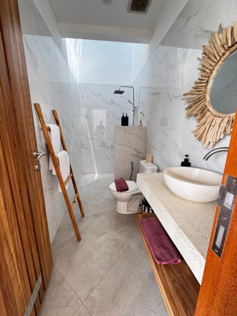 Luxury 2BR Villa with Rooftop Rice Field View – Prime Seminyak Location