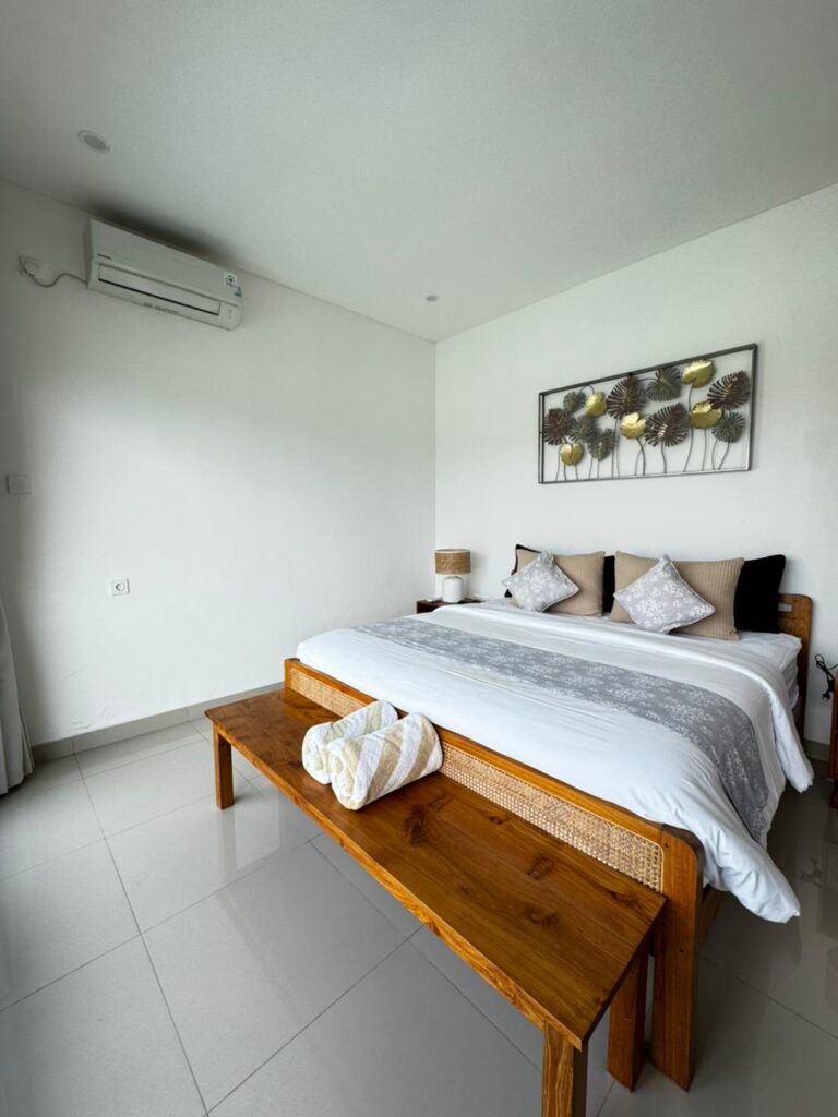 Luxury 2BR Villa with Rooftop Rice Field View – Prime Seminyak Location