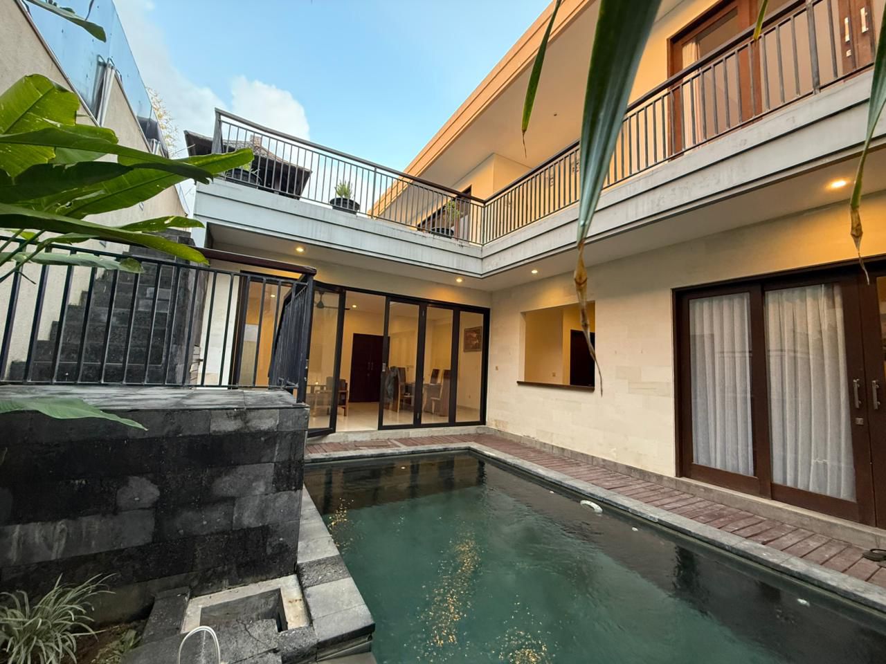 FOR RENT – Modern 3 Bedrooms Private Villa in Yudistira, Seminyak | Prime Location