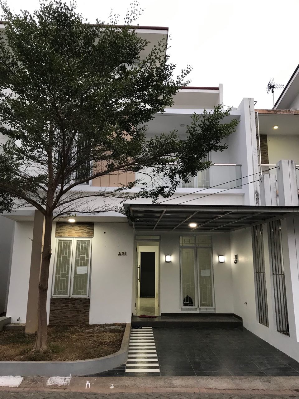 Cozy 2-Storey House for Rent in Exclusive Cluster | 24-Hour Security | Depok