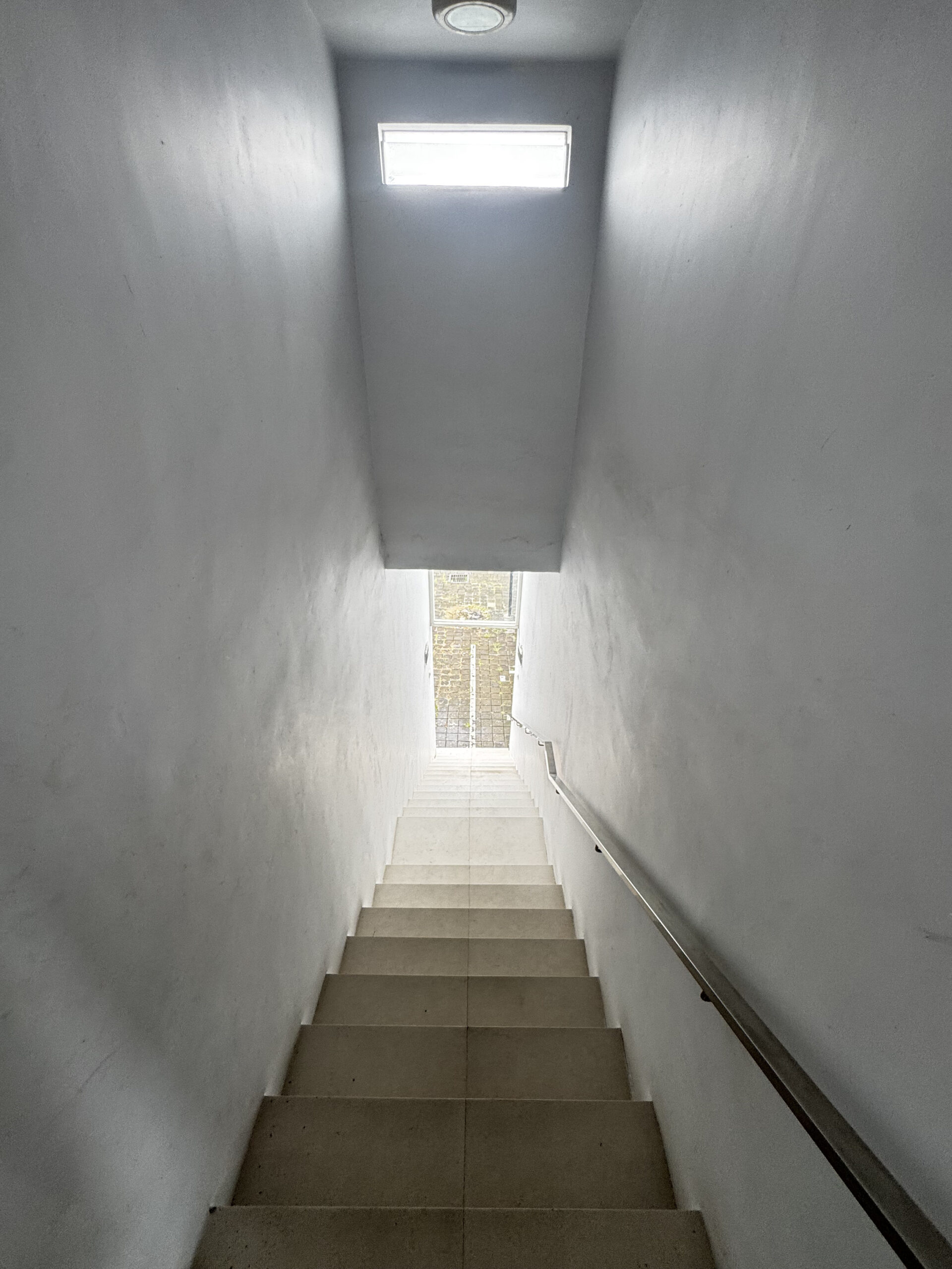 FULLY FURNISHED STUDIO APARTMENT FOR RENT – GELOGOR CARIK, SOUTH DENPASAR