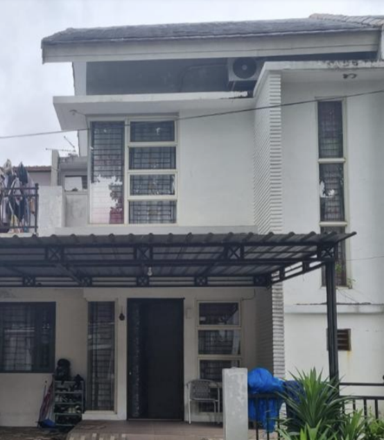 2-Storey House For Living in a Residental Area