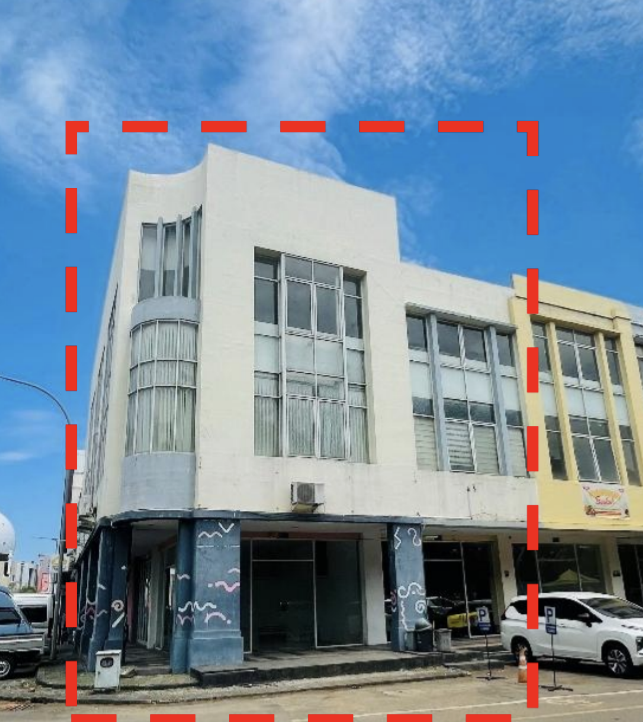 A Spacious Shophouse Complex For Investment