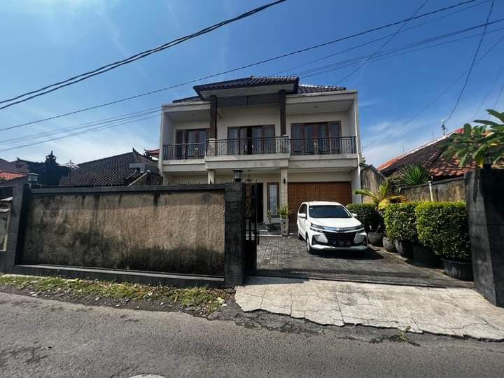 Elegant 2-Storey Family Residence with Office Space & Premium Lifestyle Features – Prime Property in South Denpasar