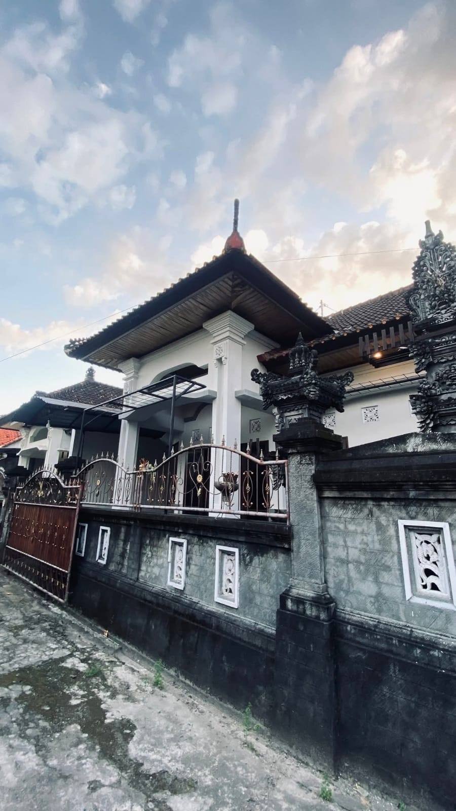 Move-In Ready Family Home in Prime South Denpasar – Strategic Location Near Universities, City Center & Sanur