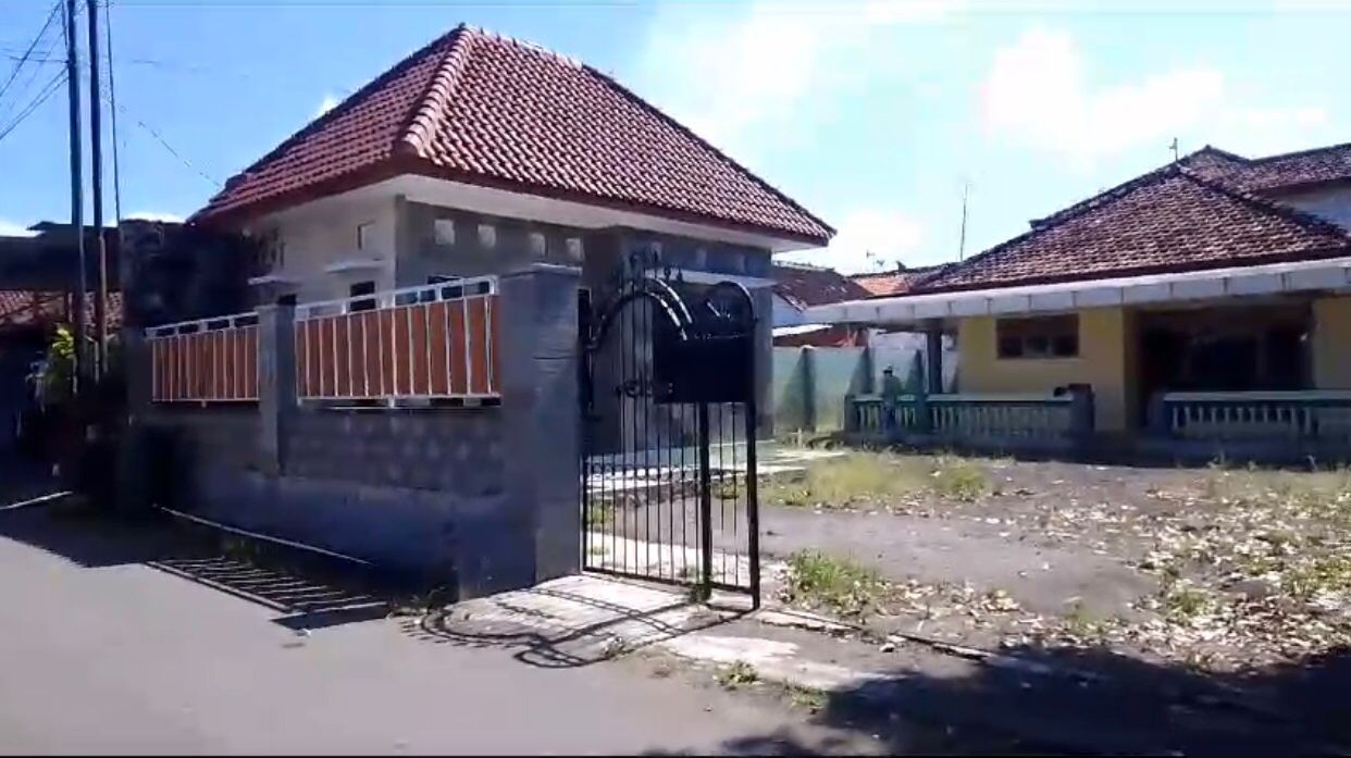 Rare Freehold Land Investment in Banyuwangi – Strategic Residential Plot with Bonus Houses & Ready-to-Build Potential