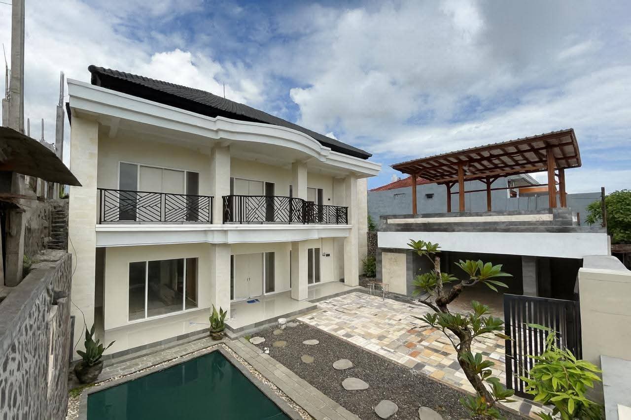 Luxury Semi-Villa Residence in Central Denpasar – Elegant Home with Private Pool & Premium Lifestyle Features
