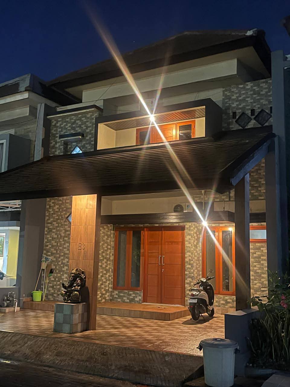 NICE LIVING HOUSE IN PESANGGARAN