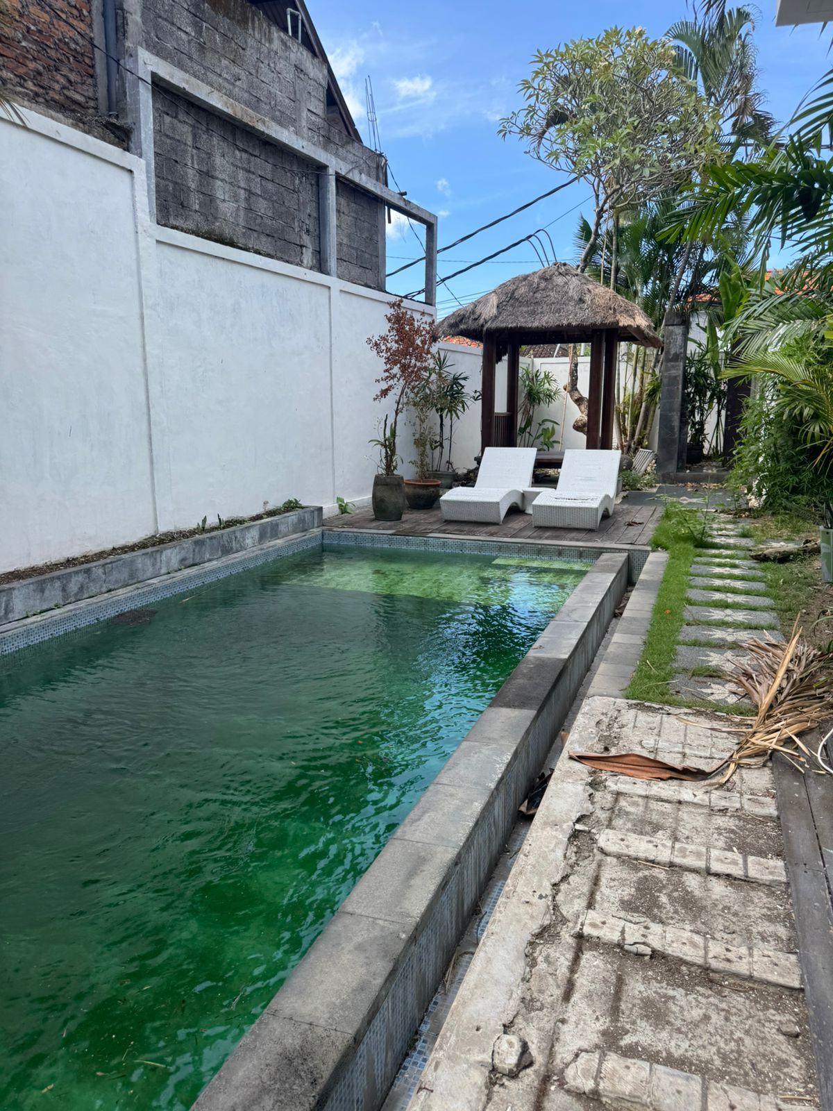 Fully Furnished 2-Bedroom Villa for Long-Term Rent in Seminyak — Private Pool, Garden & Just 5 Minutes to the Beach | Renovation Potential to Make It Truly Yours