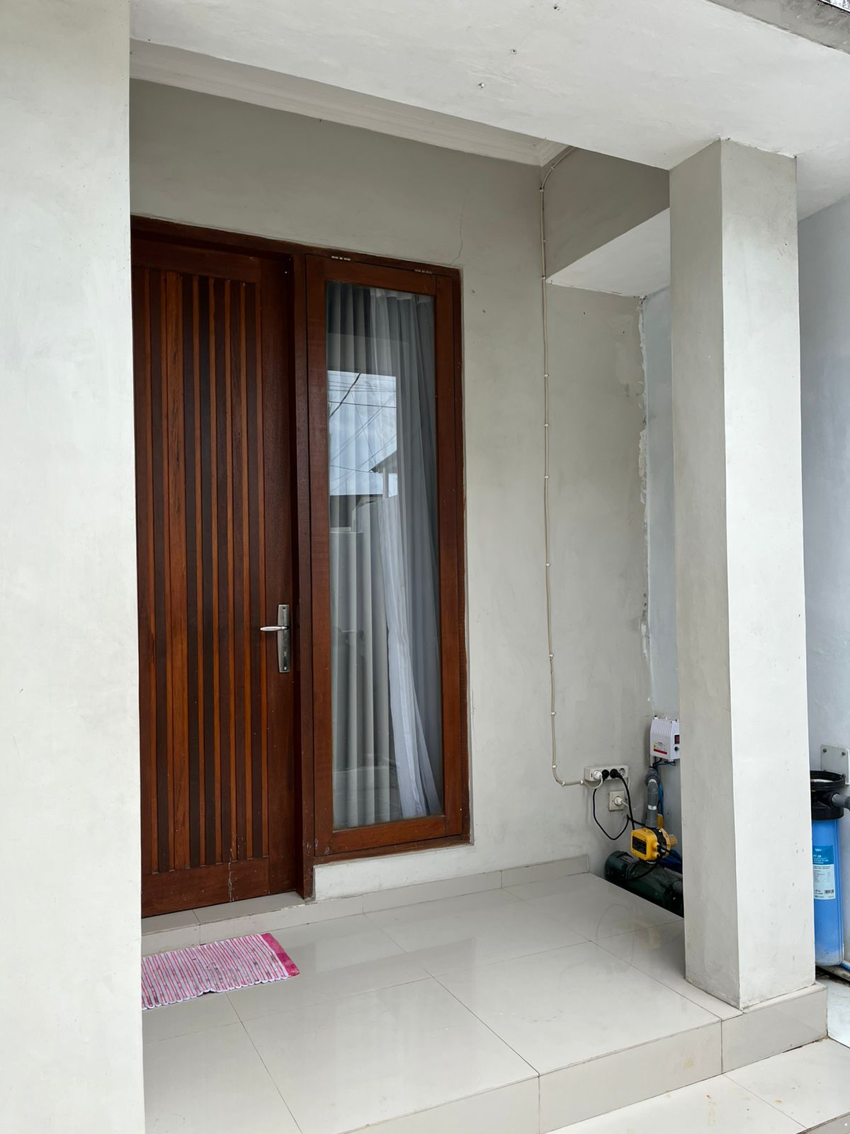 MINIMALIST HOUSE FOR LIVING