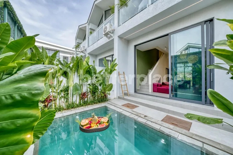 Effortless Elegance on the Bukit — A Move-In Ready Villa Framed by Cliffside Beauty