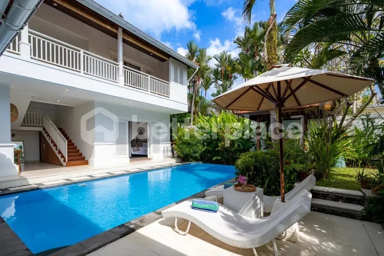 Modern Balinese Villa in Peaceful Canggu – Berawa 4 Bedrooms with Charming Design