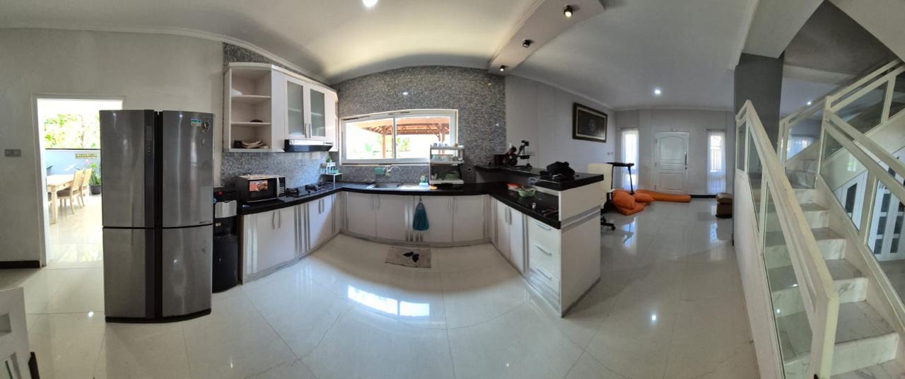 Spacious 4-Bedroom 2-Storey House with Pool & Jacuzzi for Sale